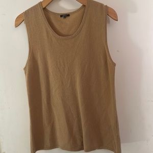Sleeveless cashmere top